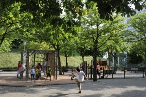 Duchere Square des Marronniers LD 300x201